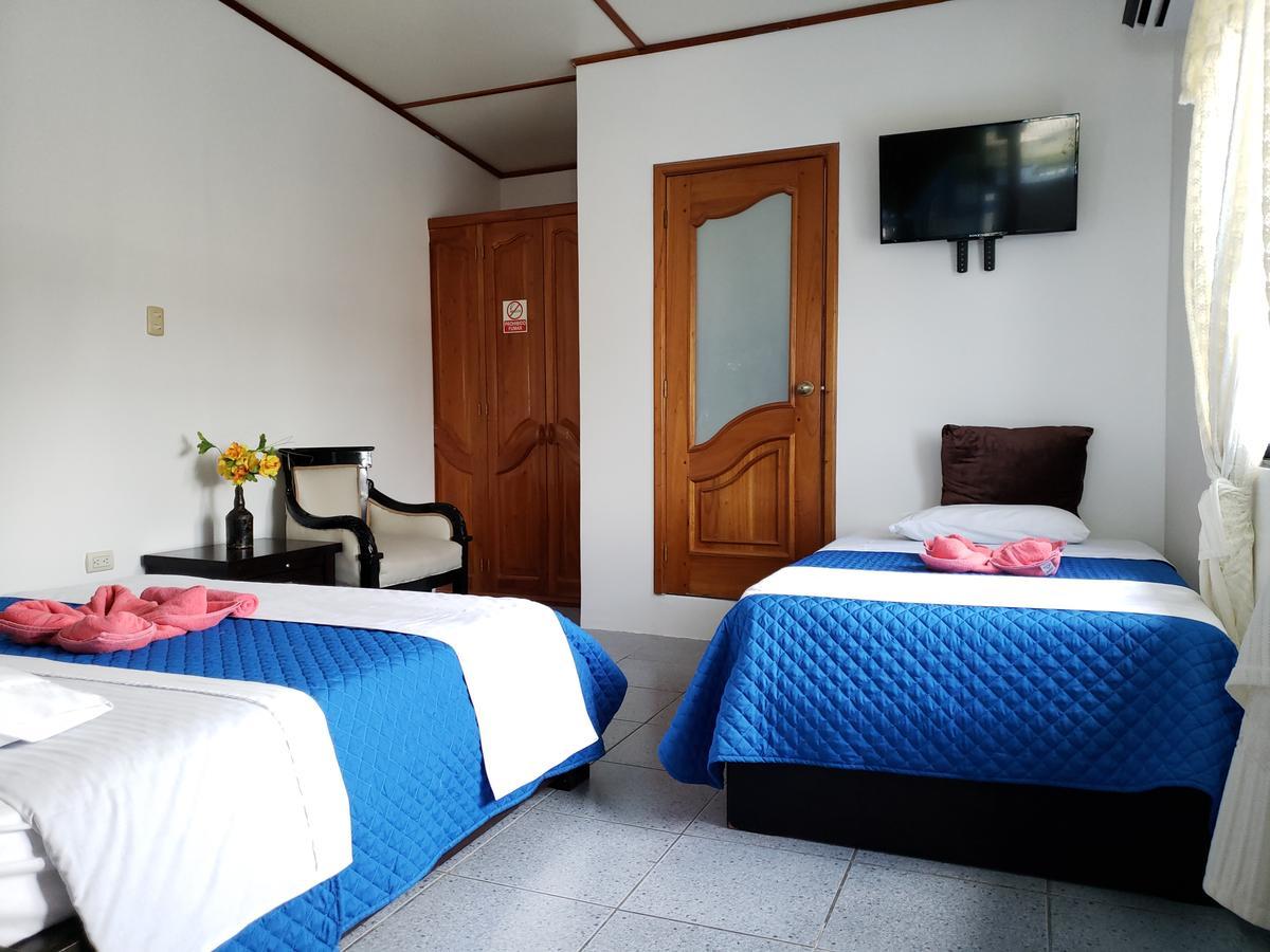 Hostal Cormorant Flightless Puerto Ayora (Galapagos Islands) Exterior photo