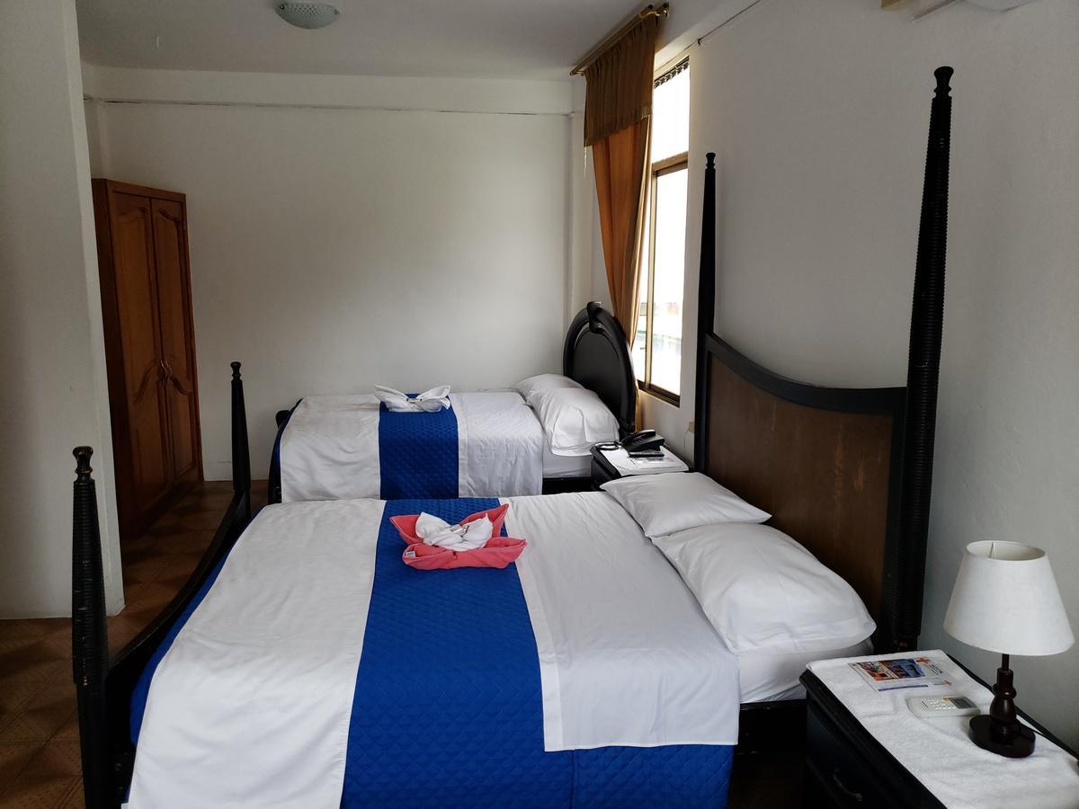 Hostal Cormorant Flightless Puerto Ayora (Galapagos Islands) Exterior photo